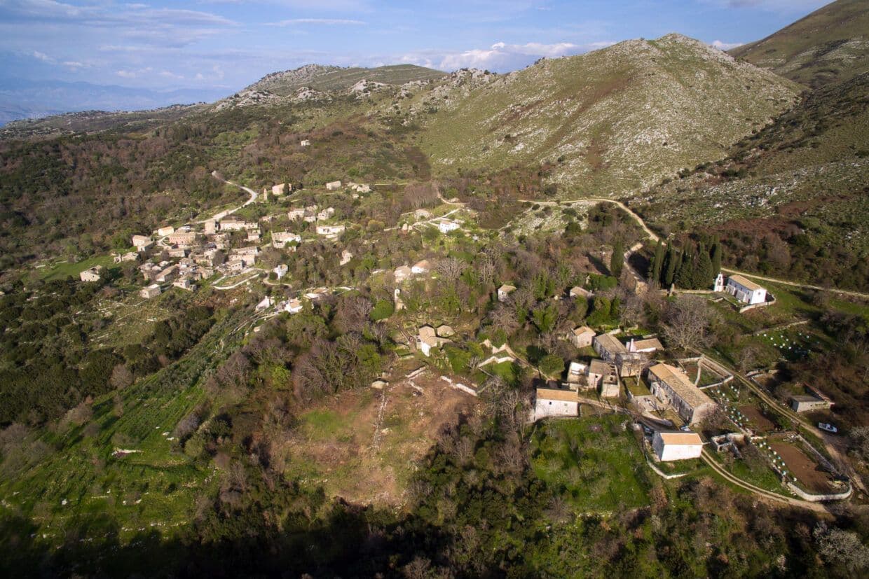 Αεροφωτογραφία του χωριού Παλαιά Περίθεια και του περιβάλλοντος χώρου του αρχοντικού