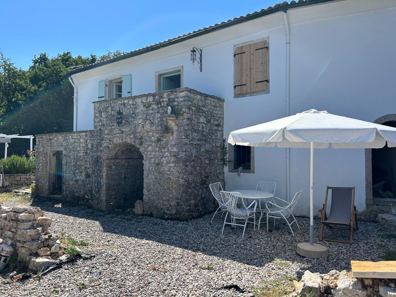 The Notaries' House — πέτρινη μεζονέτα και πέργκολα, Παλαιά Περίθεια, Κέρκυρα